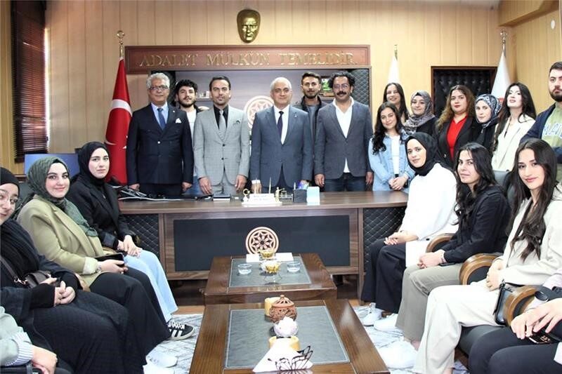 Çıldır Meslek Yüksek Okulu Adalet Programı Öğrencileri, Ardahan Adliyesi’nde Teknik Gezi Gerçekleştirdi Çıldır Meslek Yüksekokulu Adalet Programı öğrencileri, Ardahan Adliyesi'nde gerçekleştirilen teknik