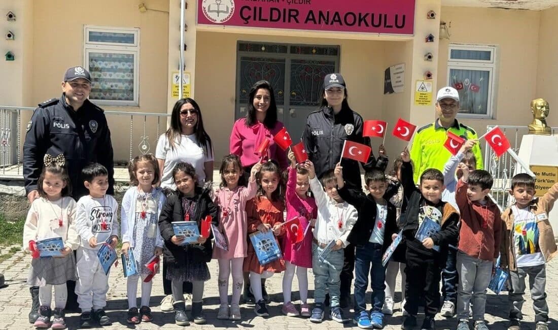 Çıldır Anaokulunda Minik Öğrencilere Trafik ve İlk Yardım Eğitimi Verildi Çıldır Anaokulunda Trafik ve İlk Yardım Haftası etkinliği yapıldı. İlçe