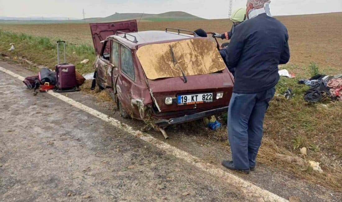 Çorum’da otomobilin takla attığı kazada 6 kişi yaralandı, aralarında bir çocuk da bulunuyor. Çorum-Ankara karayolunda Cemil K. (62) yönetimindeki otomobil, kontrolden çıkarak takla