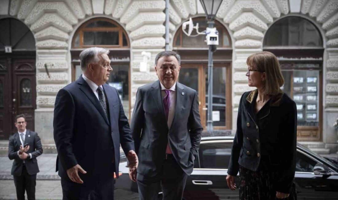 Cumhurbaşkanı Recep Tayyip Erdoğan, Macaristan'da Başbakan Viktor Orban ile birlikte