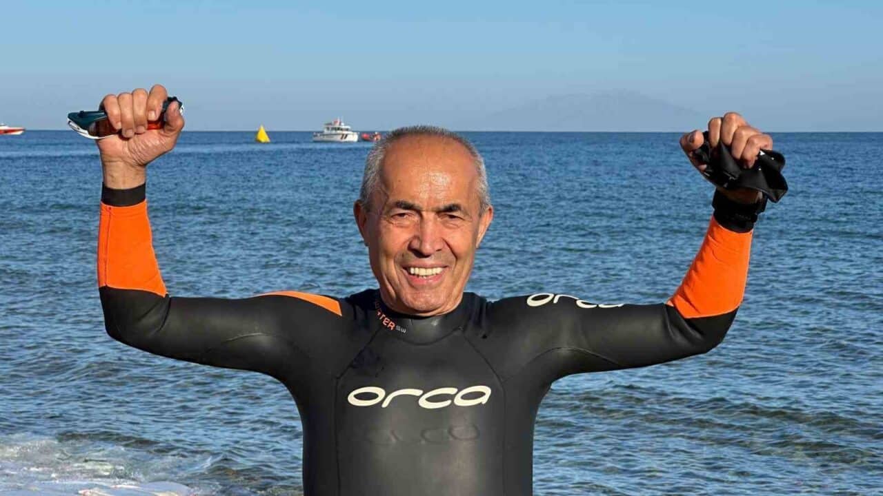 76 yaşındaki milli sporcu ve iş adamı Ali Bıdı, Gelibolu'da