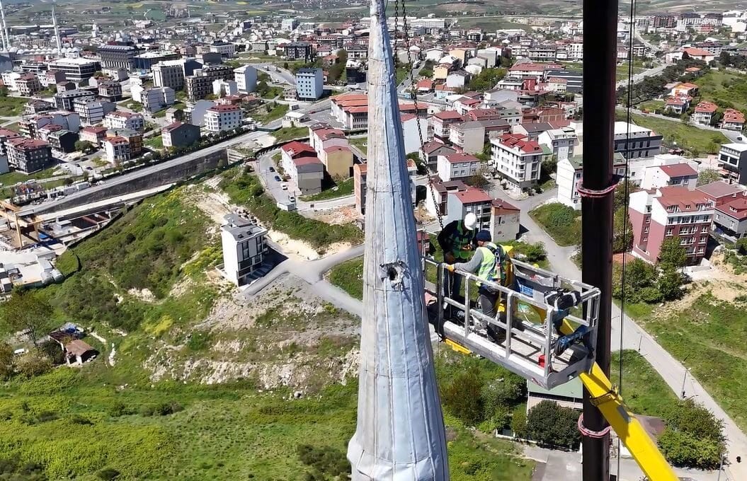 Arnavutköy Belediyesi, 23 Nisan'daki 6,2 büyüklüğündeki depremin ardından, mustafa Kemal