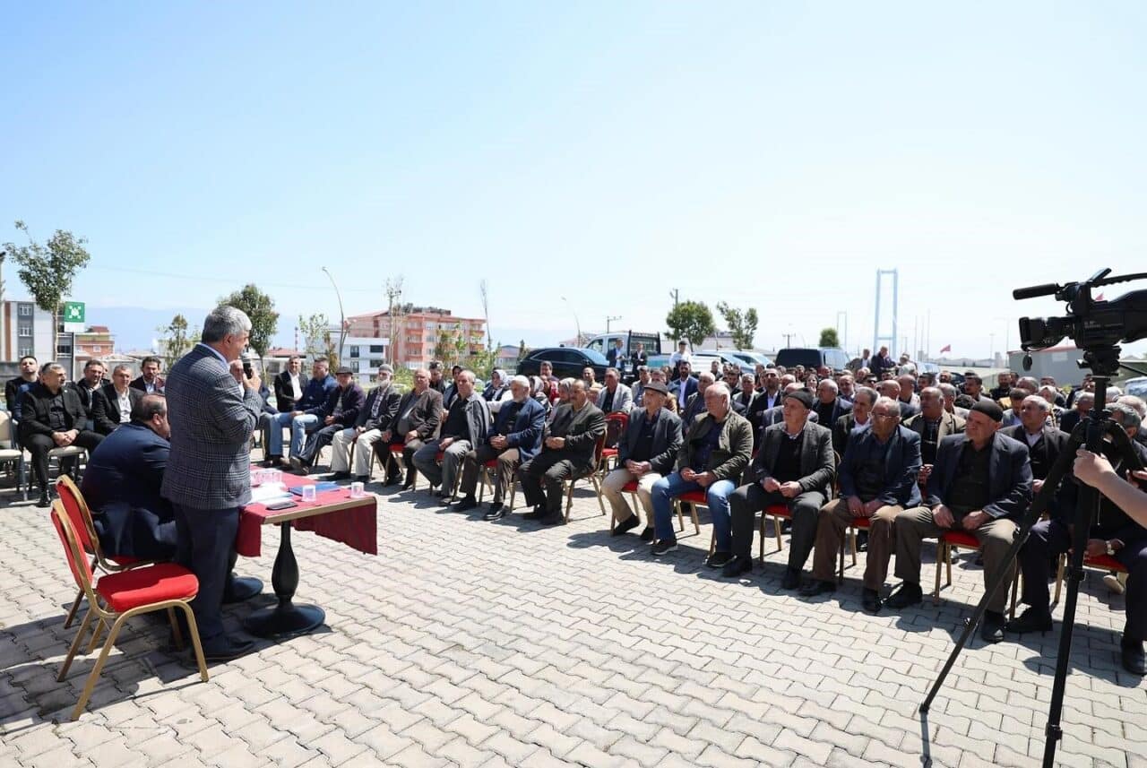 Dilovası Belediye Başkanı Ramazan Ömeroğlu, Diliskelesi Kültür Merkezi'nin mahalleye katkı