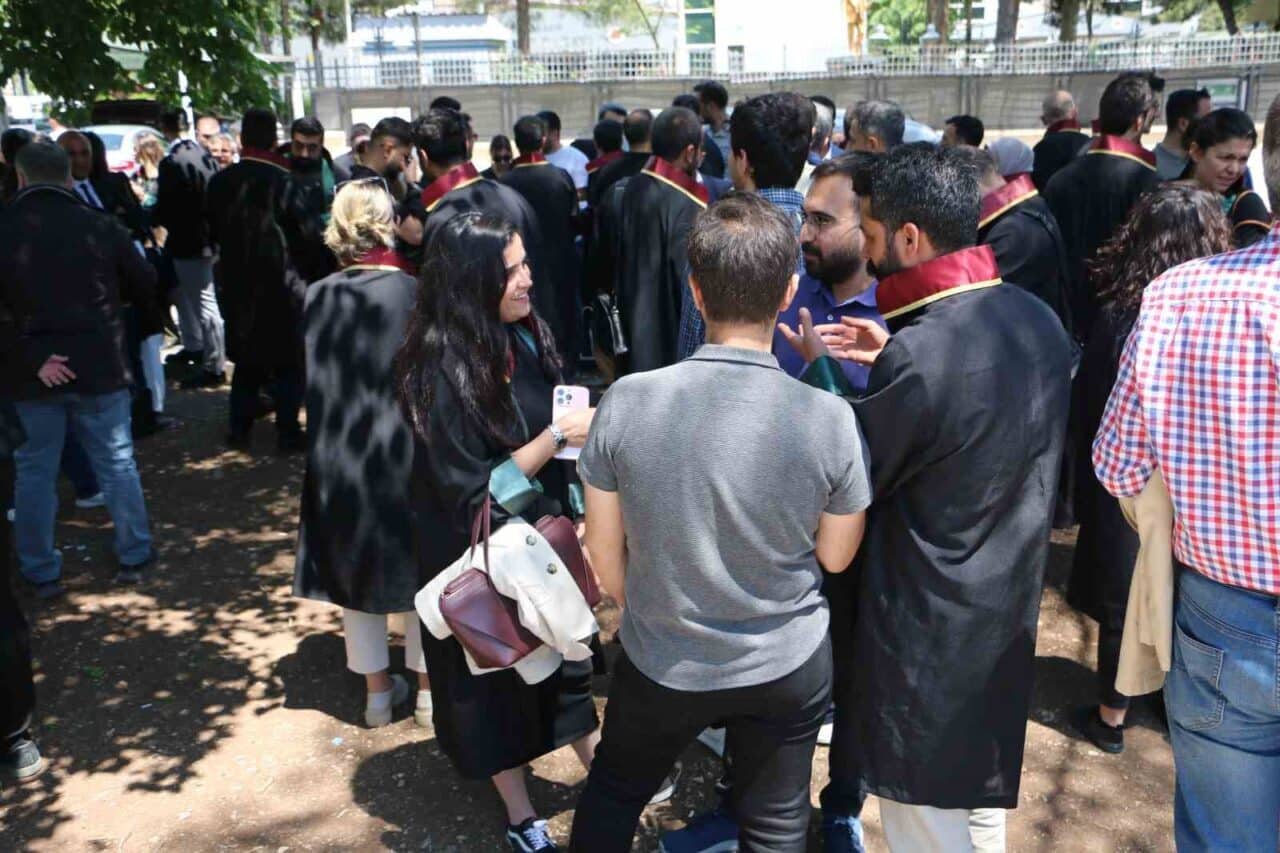Diyarbakır Barosu, silahlı saldırıya uğrayan avukat Yasin İçli için adliye