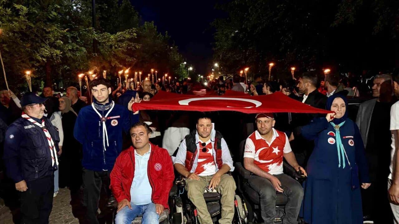 Diyarbakır'da 19 Mayıs Atatürk'ü Anma, Gençlik ve Spor Bayramı'nın 106.