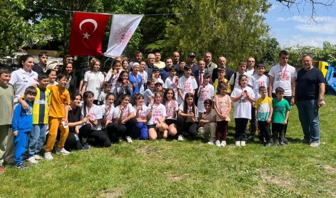 Kütahya'nın Domaniç ilçesi Çukurca Beldesi, Ilıcaksu'da ilk kez Oryantiring yarışmasına