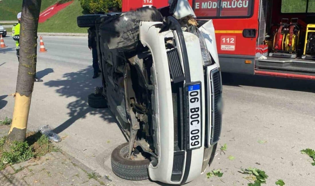Bolu'da Ebru Y. yönetimindeki otomobil rampada kontrolden çıkarak ağaca çarptı