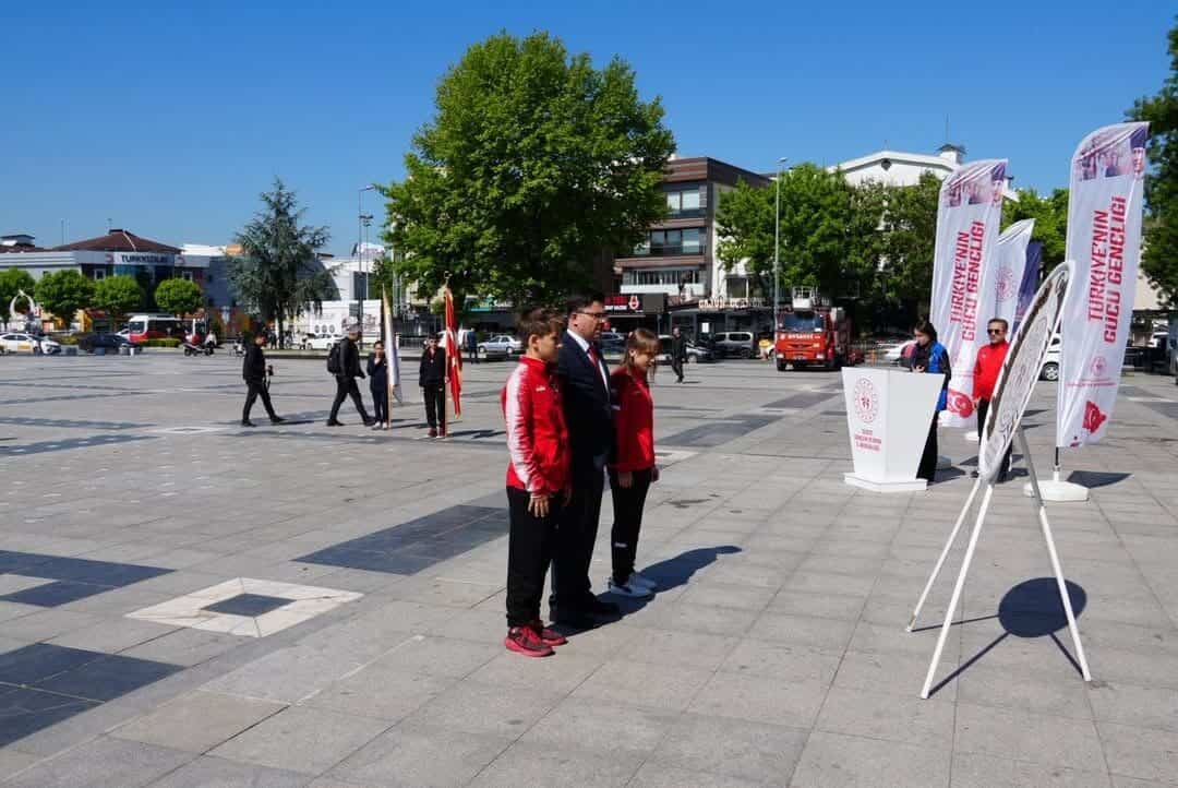Düzce’de 19 Mayıs Atatürk’ü Anma, Gençlik ve Spor Bayramı dolayısıyla