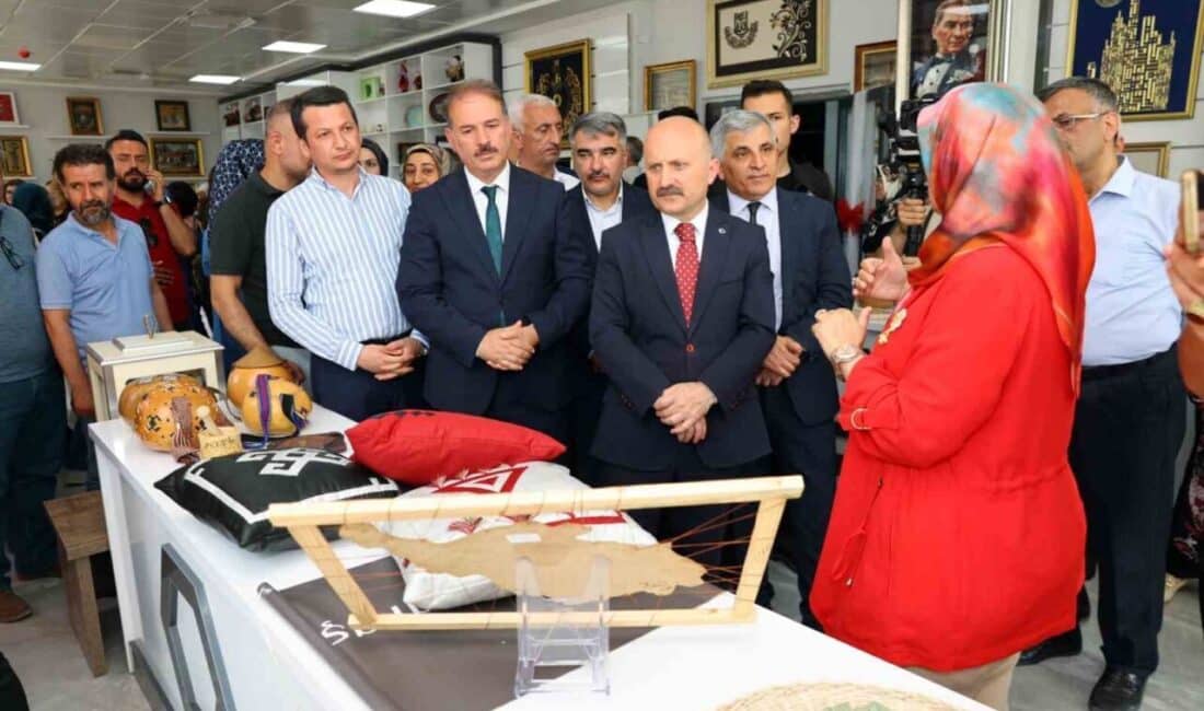 Adıyaman Halk Eğitim Merkezi tarafından düzenlenen sergide, el emeği ürünler