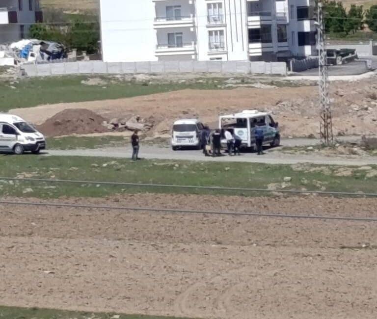 Elazığ’da 30 Yaşındaki Adam Boş Arazide Hayatını Kaybetti Elazığ'da, 30 yaşındakı Muhammet Gül, Doğukent Mahallesi'nde boş bir arazide