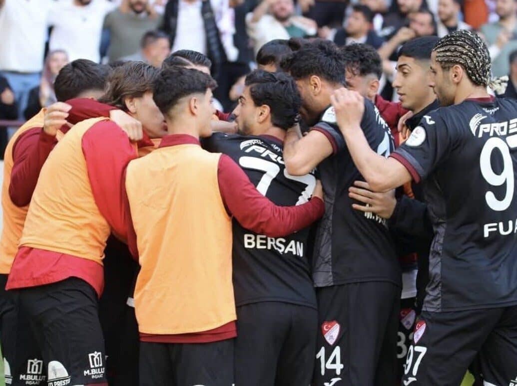 Nesine 2. Lig Kırmızı Grupta normal sezonun tamamlanmasıyla Elazığspor sezonu