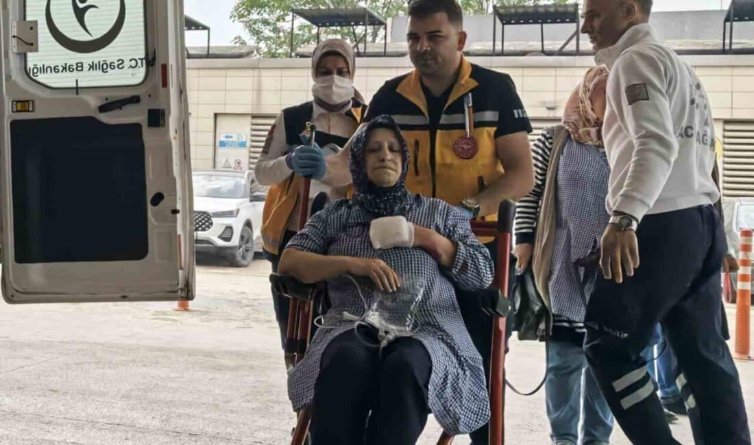 İnegöl’deki tekstil fabrikasında işçi makineye elini kaptırarak yaralandı. Bursa'nın İnegöl ilçesindeki bir tekstil fabrikasında Leyla P. (52), çalıştığı