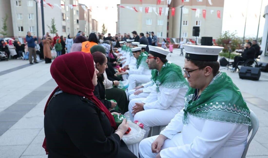 Çayırova'da 12 özel birey için asker kınası etkinliği yapıldı. Derince