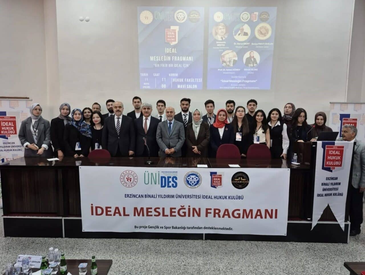 Erzincan Binali Yıldırım Üniversitesi'nde düzenlenen "İdeal Mesleğin Fragmanı" söyleşisinde, Anayasa