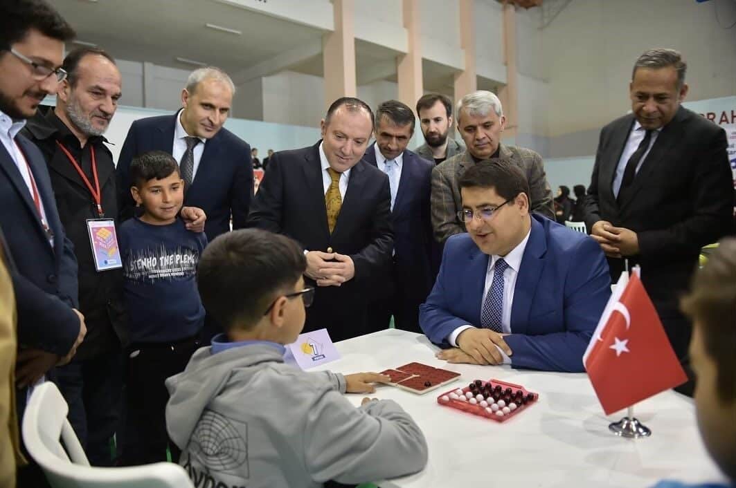 Erzurum'da 20 ilçeden 179 öğrencinin katıldığı "Akıl ve Zekâ Oyunları