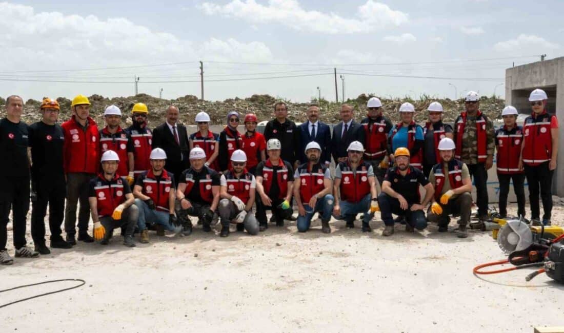 Eskişehir’de öğretmenler için deprem arama kurtarma tatbikatı düzenlendi. Eskişehir’de, Millî Eğitim Bakanlığı ve İçişleri Bakanlığı'nın iş birliğiyle düzenlenen