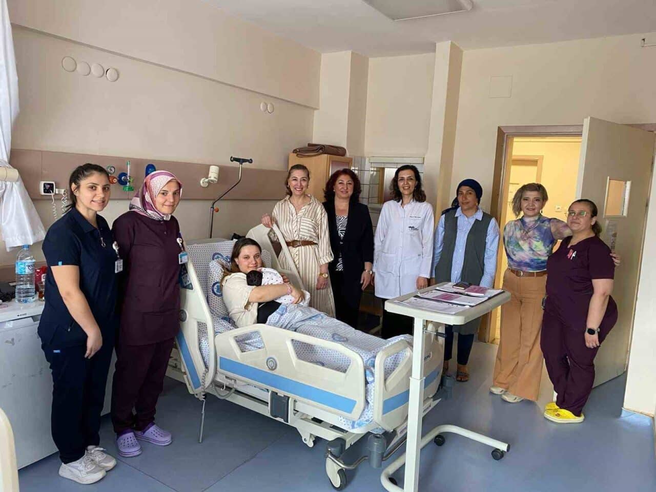 Eskişehir Osmangazi Üniversitesi Hastanesi, Anneler Günü'nde hasta anneleri unutmadı. Başhekim
