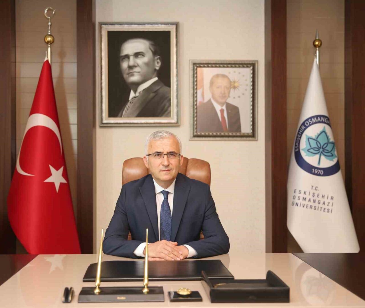 Eskişehir Osmangazi Üniversitesi Rektörü Prof. Dr. Kamil Çolak, Yunus Emre