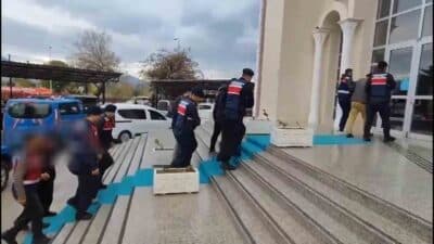 Fethiye’de 20 Yıl Önceki Cinayet Davasında 4 Sanık İlk Kez Mahkeme Önüne Çıktı Muğla'nın Fethiye ilçesinde 20 yıl önce kaybolan Erdoğan Bozkurt ile