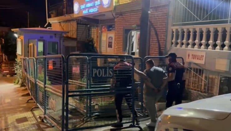 İzmir'de yunus polisleri, uygulama sırasında uyuşturucu ticareti nedeniyle 15 yıl