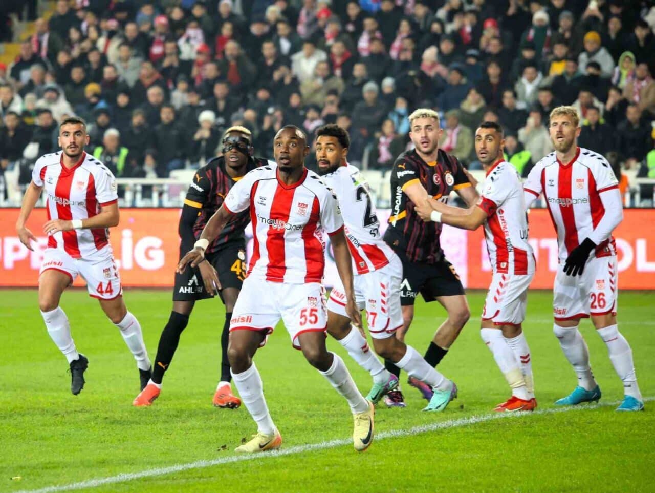Galatasaray, Trendyol Süper Lig'in 34. haftasında yarın Sivasspor ile 38.