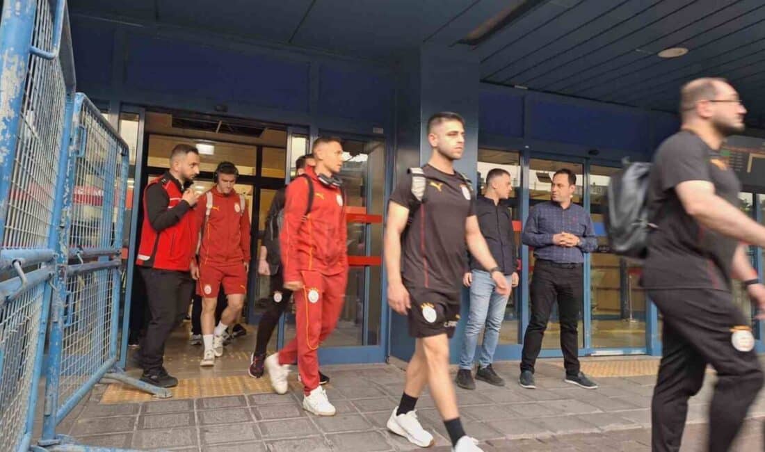 Galatasaray, Trabzonspor İle Oynayacağı Maç İçin Trabzon’a Ulaştı Galatasaray, Trendyol Süper Lig’in 35. haftasında Trabzonspor ile oynayacağı maç