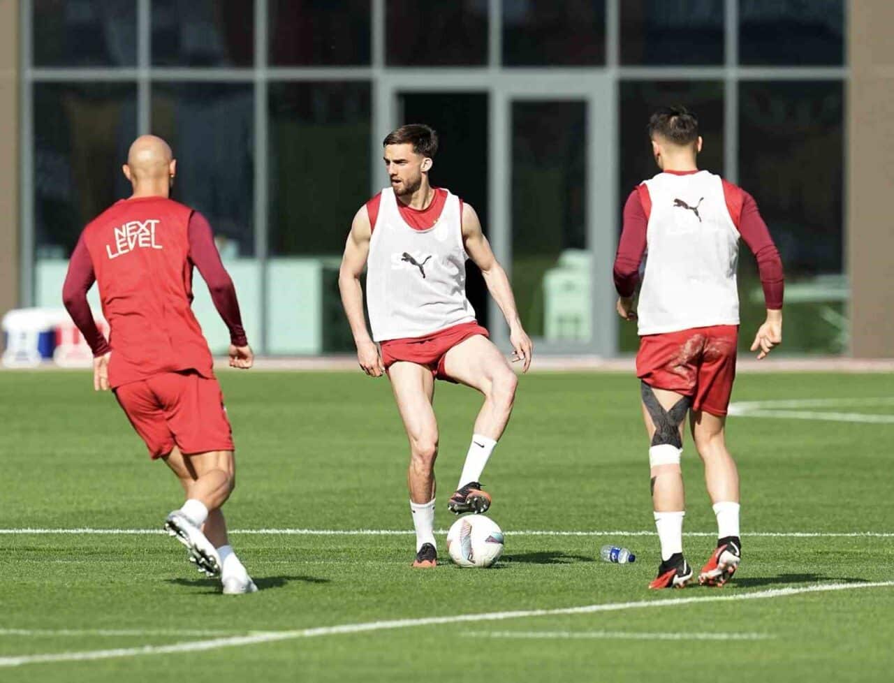 Galatasaray, Trabzonspor ile oynayacağı maç için hazırlıklarına Kemerburgaz Metin Oktay