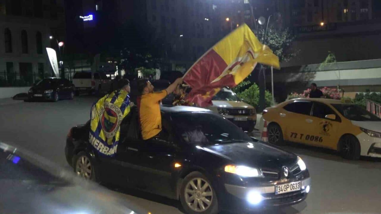 Galatasaray, 2024-2025 Süper Lig sezonunu şampiyon tamamladığını ilan ederken, Şırnak'ta