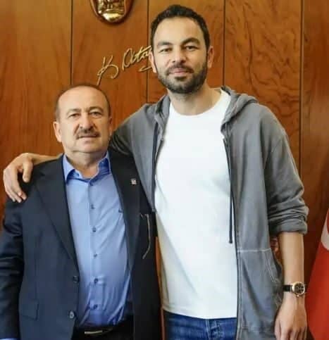Gaziantep FK, Teknik Direktör Selçuk İnan ile yollarını ayırdığını açıkladı. Gaziantep Futbol Kulübü, Teknik Direktör Selçuk İnan ile karşılıklı anlaşarak