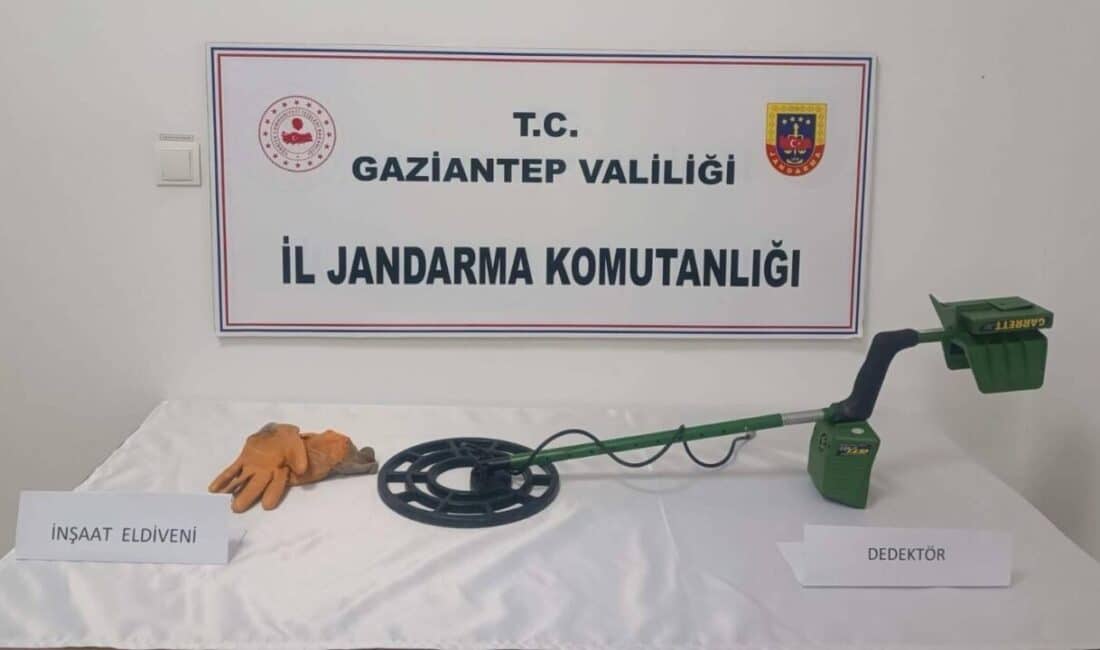 Gaziantep’te kaçak kazı yapan üç kişi jandarma tarafından suçüstü yakalandı. Gaziantep'te jandarma, İslahiye'de izinsiz define kazısı yapan A.B., A.T. ve