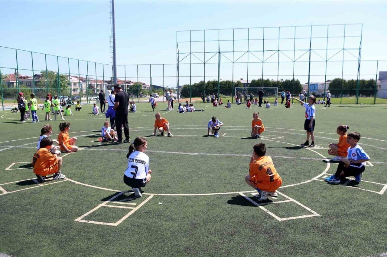 Sakarya Büyükşehir Belediyesi, 5-8 Mayıs tarihleri arasında Geleneksel Çocuk Oyunları