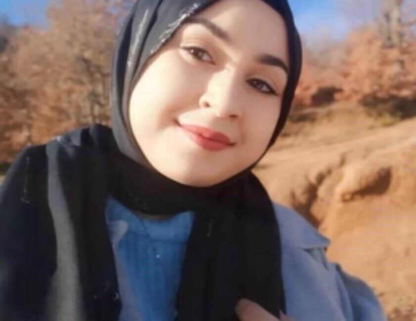 İzmir’de 20 Yaşındaki Aysun Candan, Eski Sevgilisi Tarafından Pencereden Açılan Ateşle Hayatını Kaybetti İzmir'in Beydağ ilçesinde 20 yaşındaki Aysun Candan, 35 yaşındaki eski