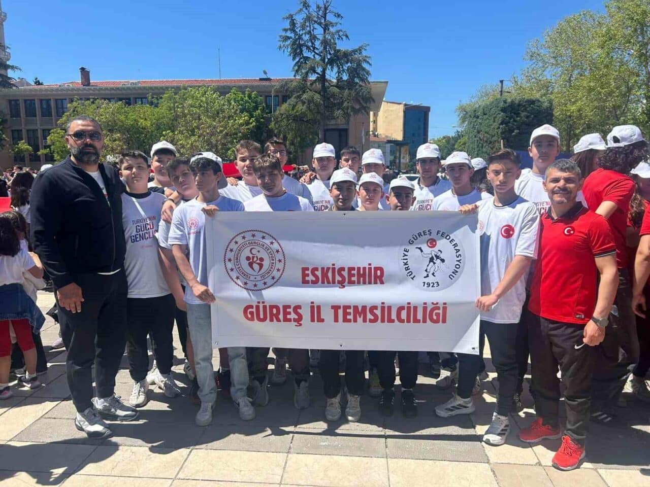 Eskişehir’de 19 Mayıs Atatürk'ü Anma, Gençlik ve Spor Bayramı dolayısıyla