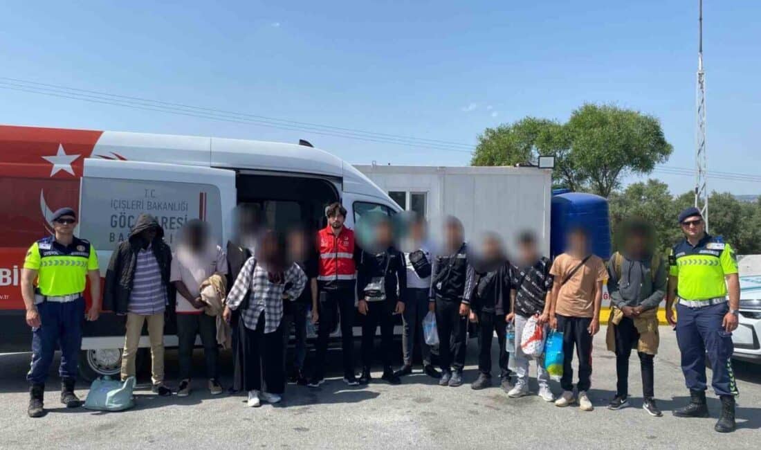 Aydın-İzmir yolunda yapılan devriye sırasında 21 düzensiz göçmen yakalanırken, kaçmaya