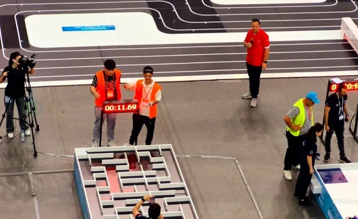 Giresun'un Bulancak ilçesindeki Bulancak Mesleki ve Teknik Anadolu Lisesi Robot