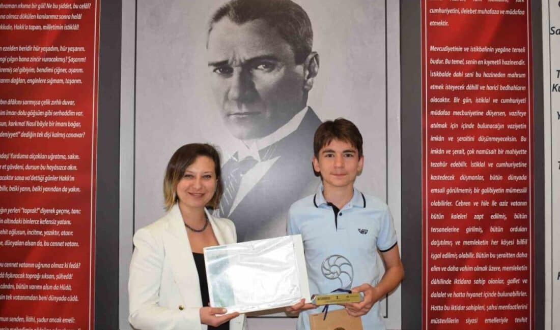 Gaziantep Kolej Vakfı Özel Ortaokulu’ndan Faruk Çalışkan, Uluslararası Fibonacci Matematik Olimpiyatları’nda dünya birincisi unvanını kazandı. Gaziantep Kolej Vakfı Özel Ortaokulu öğrencisi Faruk Çalışkan, Antalya'da düzenlenen