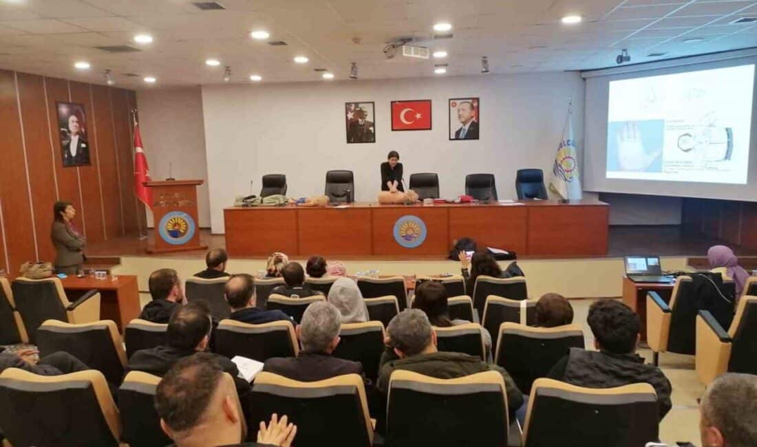 Gölcük Belediyesi, personelinin bilgi seviyesini yükseltmek amacıyla İnsan Kaynakları ve