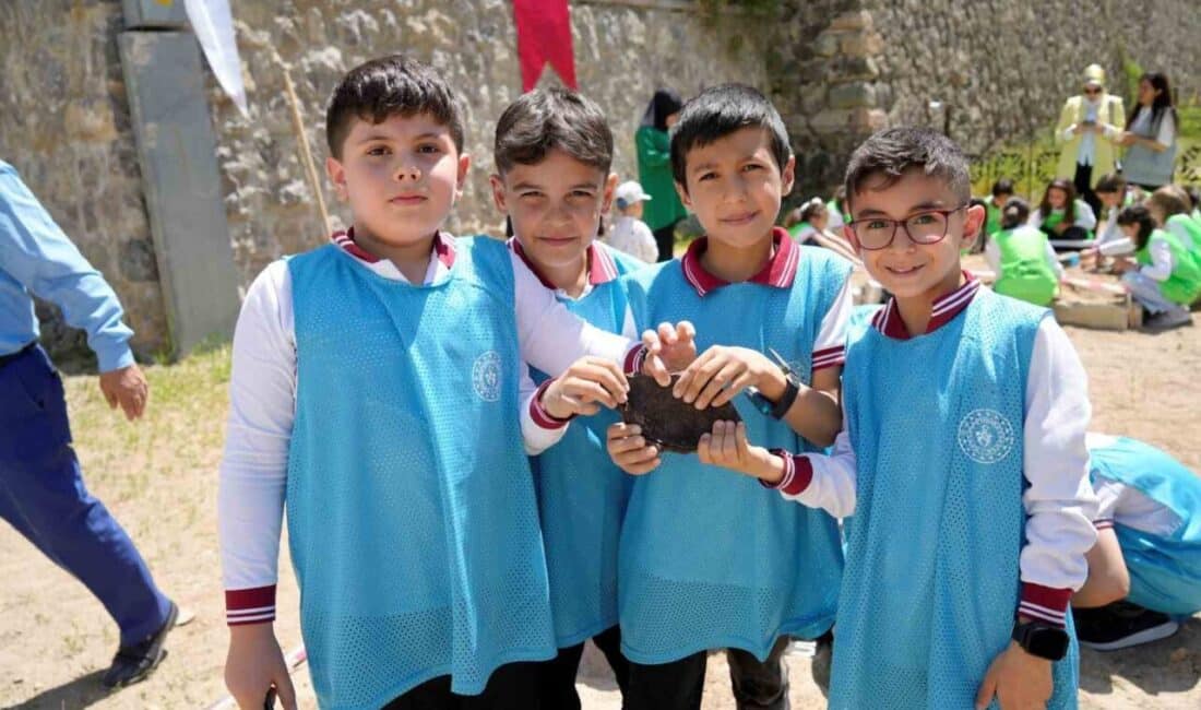 Gümüşhane Müzesi'nde 18-24 Mayıs Müzeler Haftası dolayısıyla yapılan arkeolojik kazı