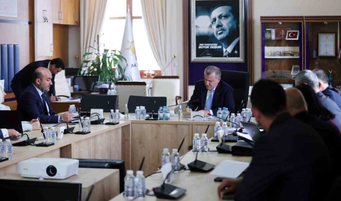 AK Parti Eskişehir İl Başkanı Gürhan Albayrak ve Milletvekili Prof.