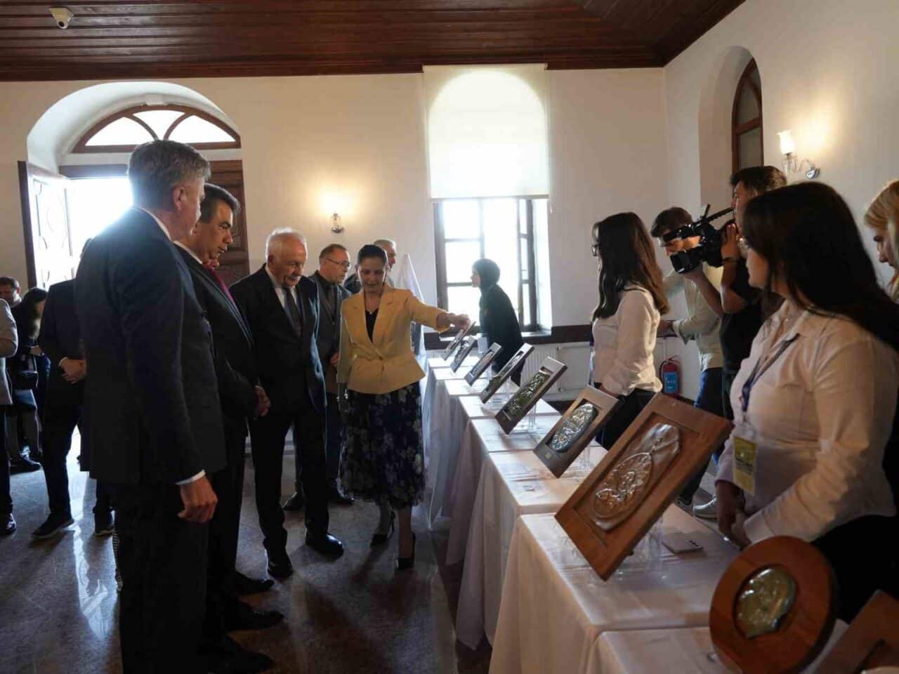Kastamonu Abdurrahmanpaşa Lisesi, 140. yıl dönümünü kutladı. Törende, okul müdürü