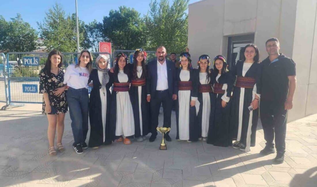 Elazığ'daki Halk Oyunları Bölge Yarışmasında, Hakkari Endüstri Meslek Lisesi Spor