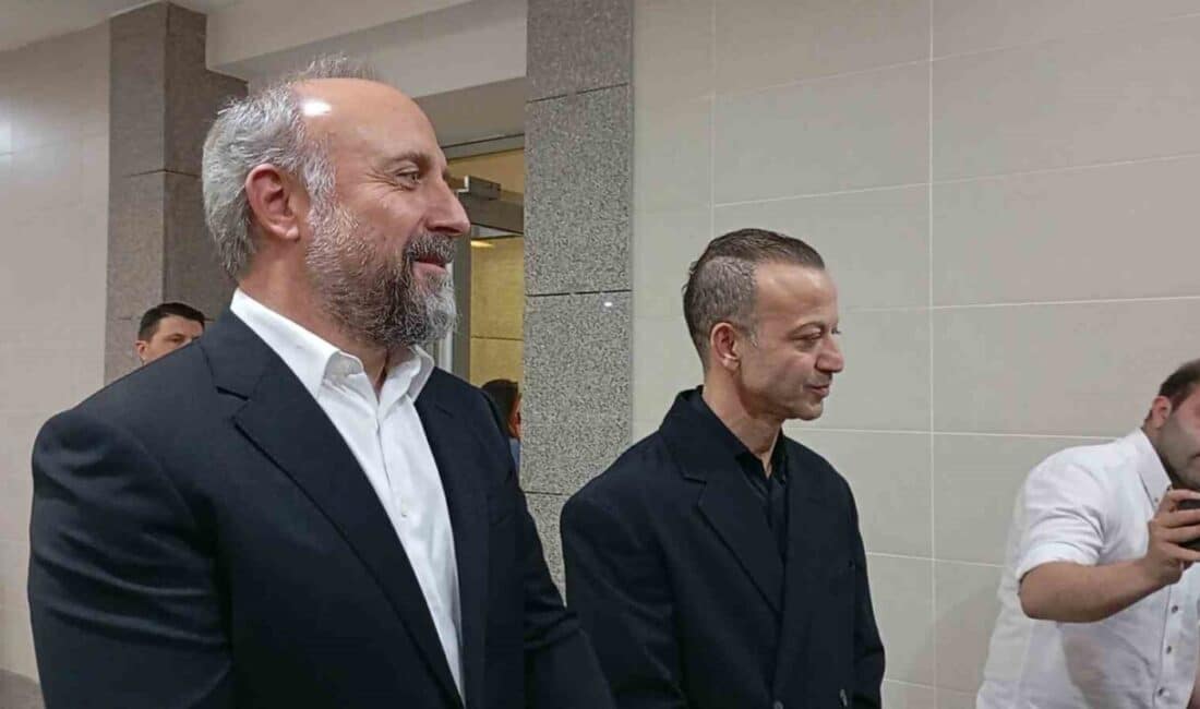 Ünlü oyuncular Halit Ergenç ve Rıza Kocaoğlu, menajerleri Ayşe Barım’a