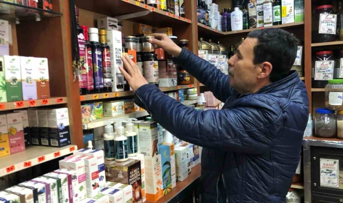 Eskişehir'de değişken hava koşulları nedeniyle hastalananlar, bağışıklıklarını güçlendirmek için aktarlara