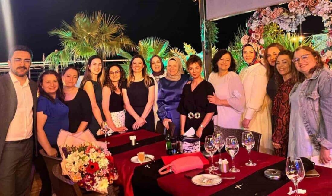 Manavgat Devlet Hastanesi’nde Hemşireler Günü coşkuyla kutlandı! Manavgat Devlet Hastanesi, 12 Mayıs Hemşireler Günü dolayısıyla etkinlik düzenledi.