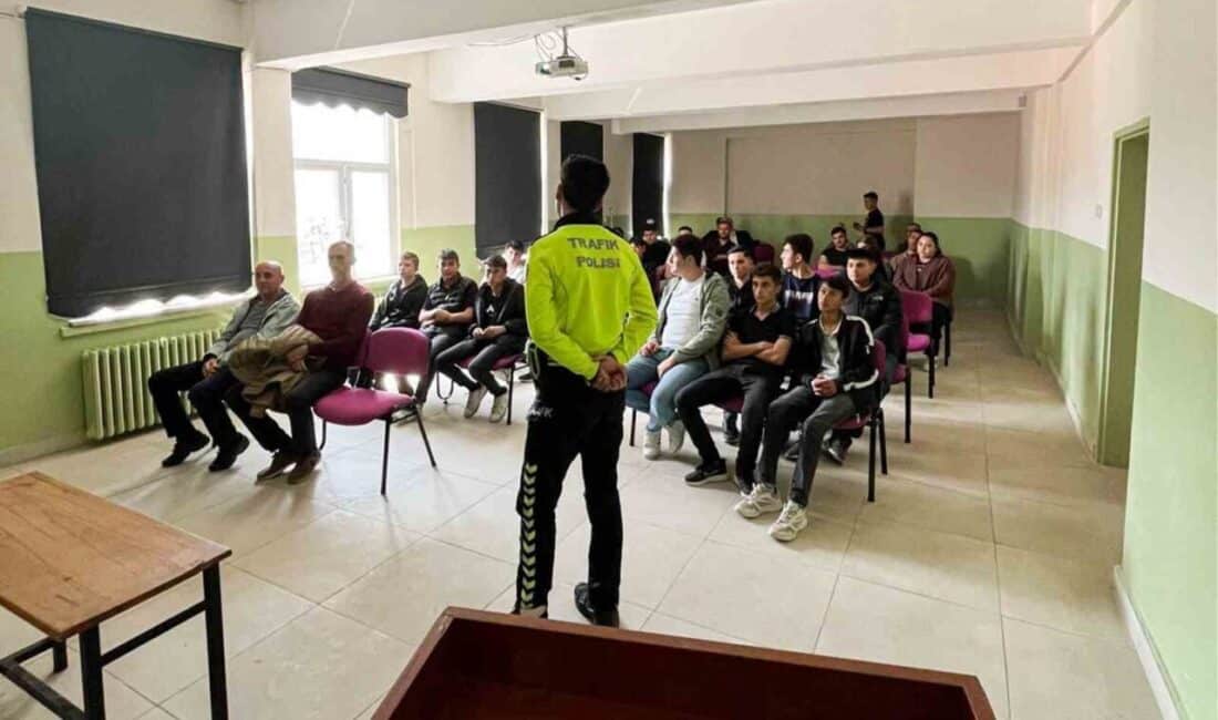 Kütahya'nın Hisarcık İlçe Emniyet Amirliği, motosiklet kazalarını azaltmak için "Bir