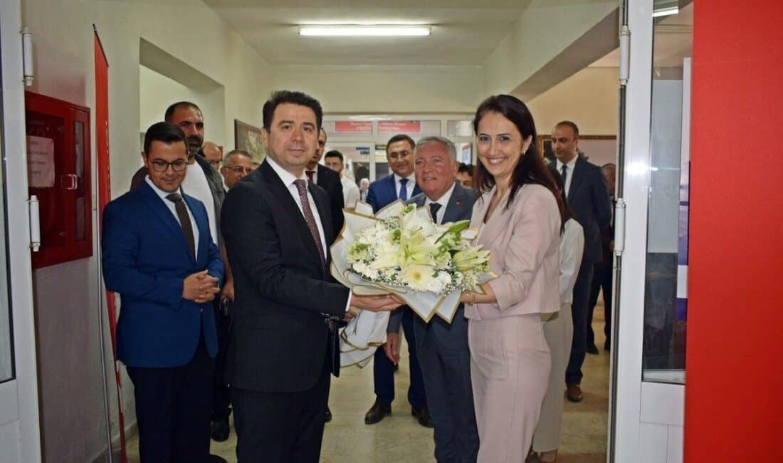 Denizli'nin Honaz ilçesinde yeni Vergi Dairesi Müdürlüğü açıldı. Törene katılan
