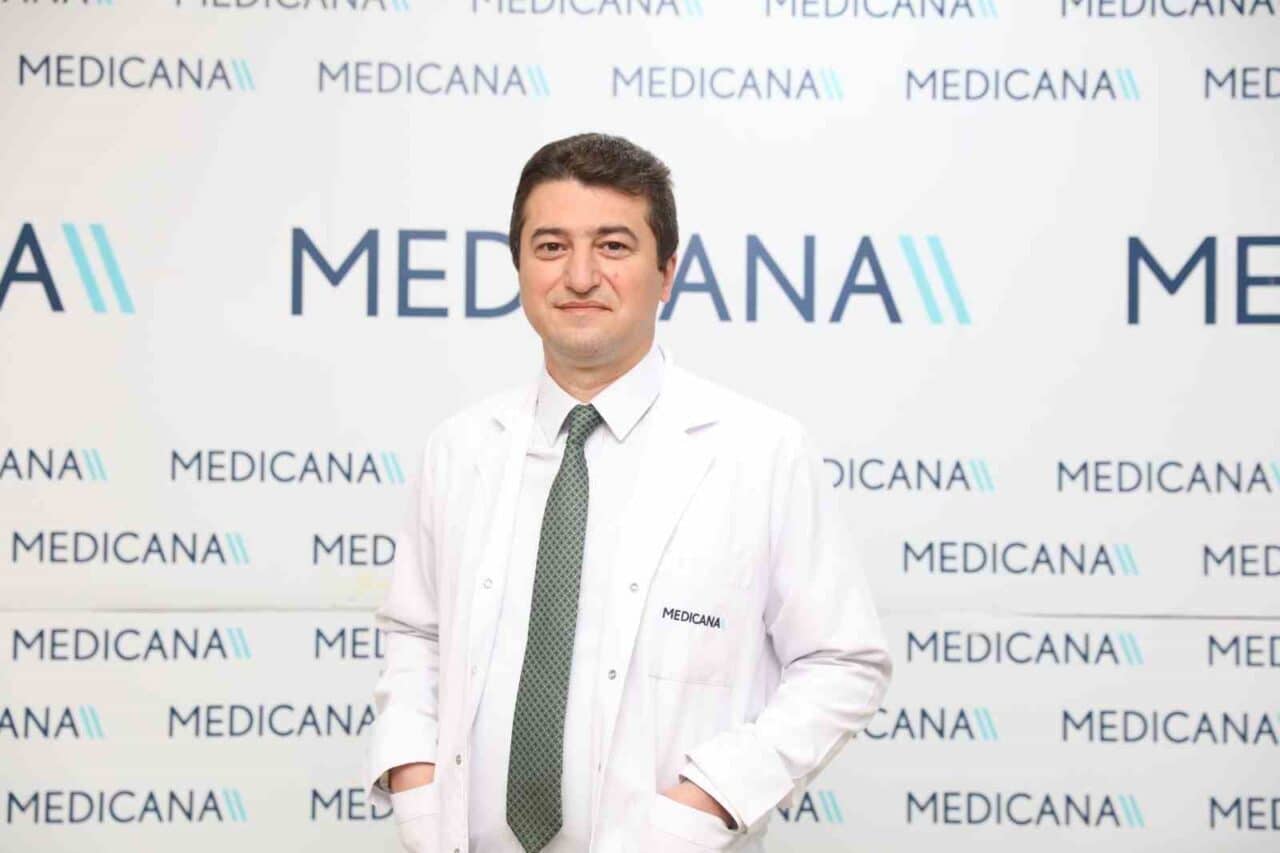 Medicana Sağlık Grubu Üroloji Bölümü'nden Prof. Dr. Umut Gönülalan, iyi