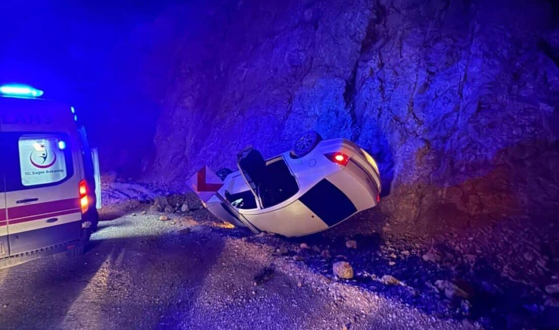 Erzincan İliç’te otomobilin devrilmesi sonucu 2 kişi yaralandı Erzincan'ın İliç ilçesinde gece saatlerinde meydana gelen trafik kazasında, sürücüsünün