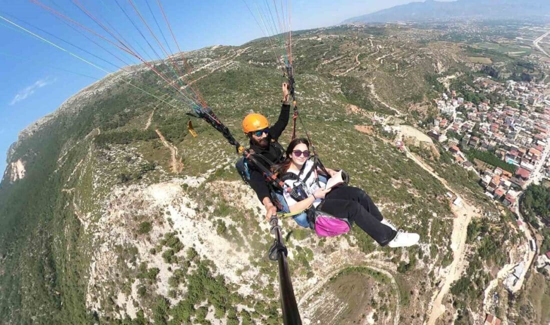 Hatay'da, Kahramanmaraş depremlerinin mağduru 10 çocuk, Acil Tıp Teknisyeni Havva