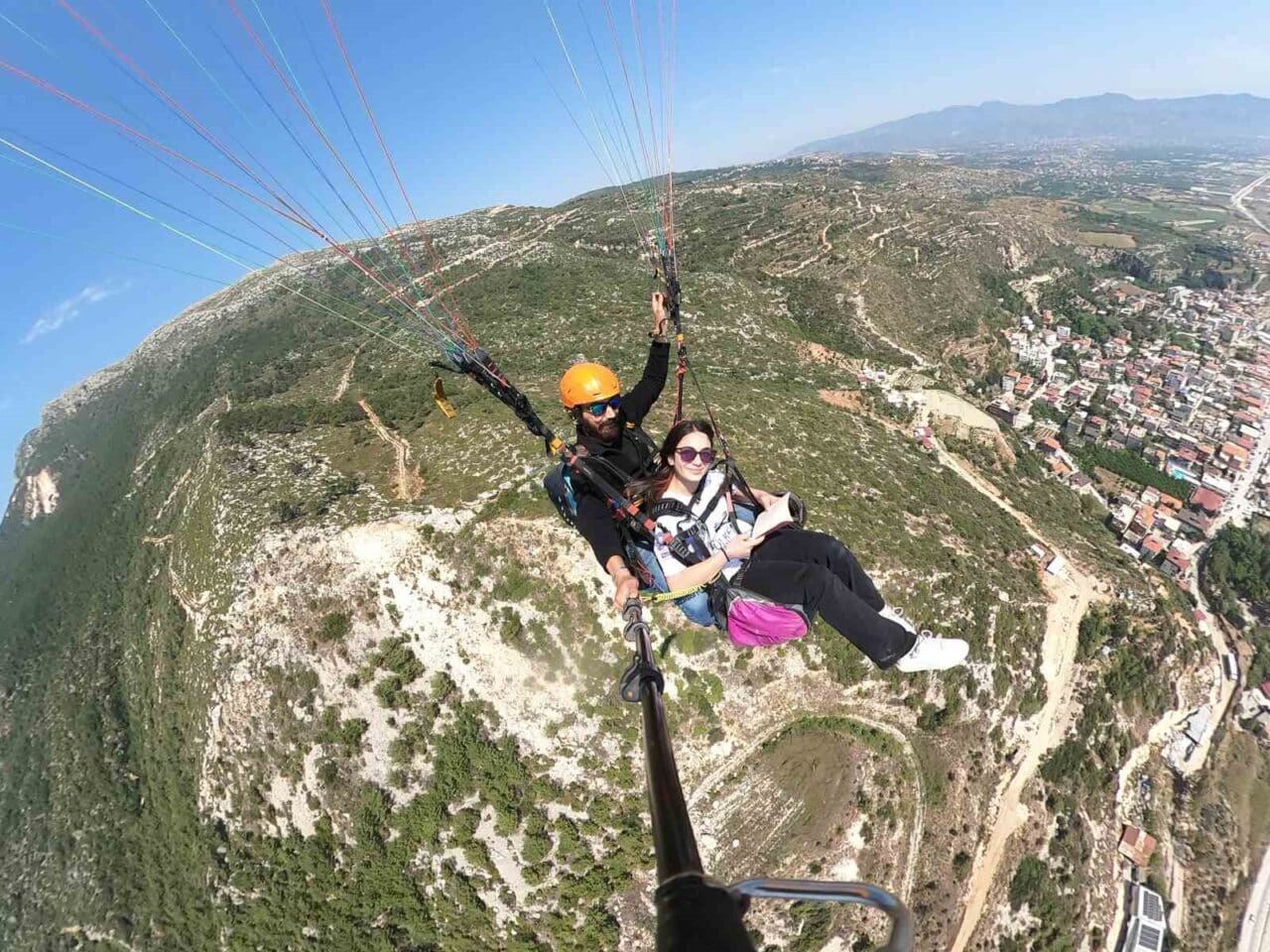 Hatay'da, Kahramanmaraş depremlerinin mağduru 10 çocuk, Acil Tıp Teknisyeni Havva
